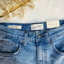 SHORT JEAN UNIVERSAL THREAD Talla 28